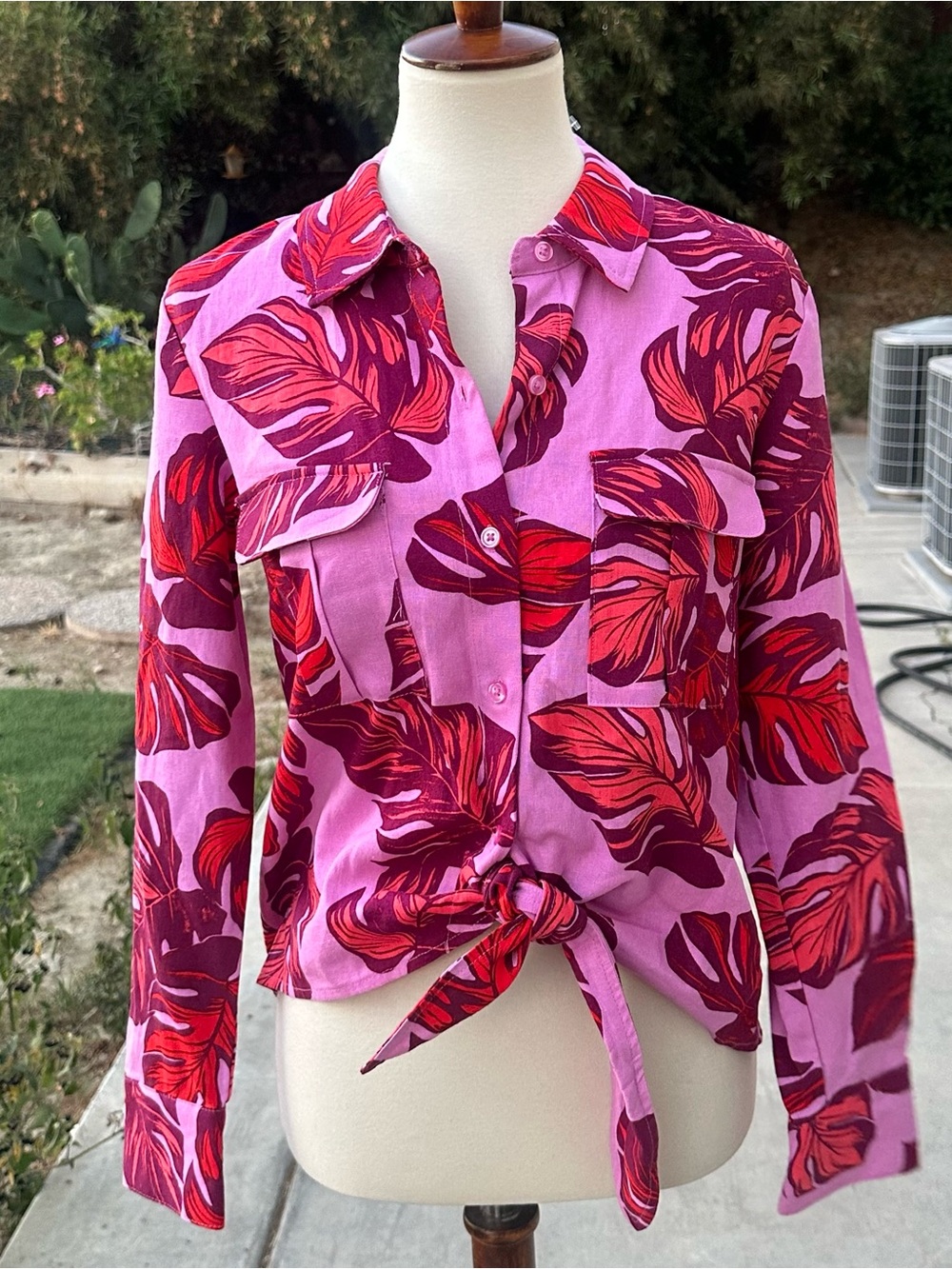 Sofia by Sofia Vergara Pink and Red Patterned Crop Top